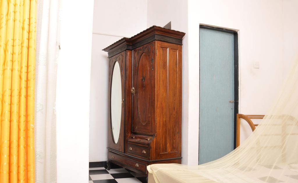 Marshal Beach Guesthouse Negombo Szoba fotó