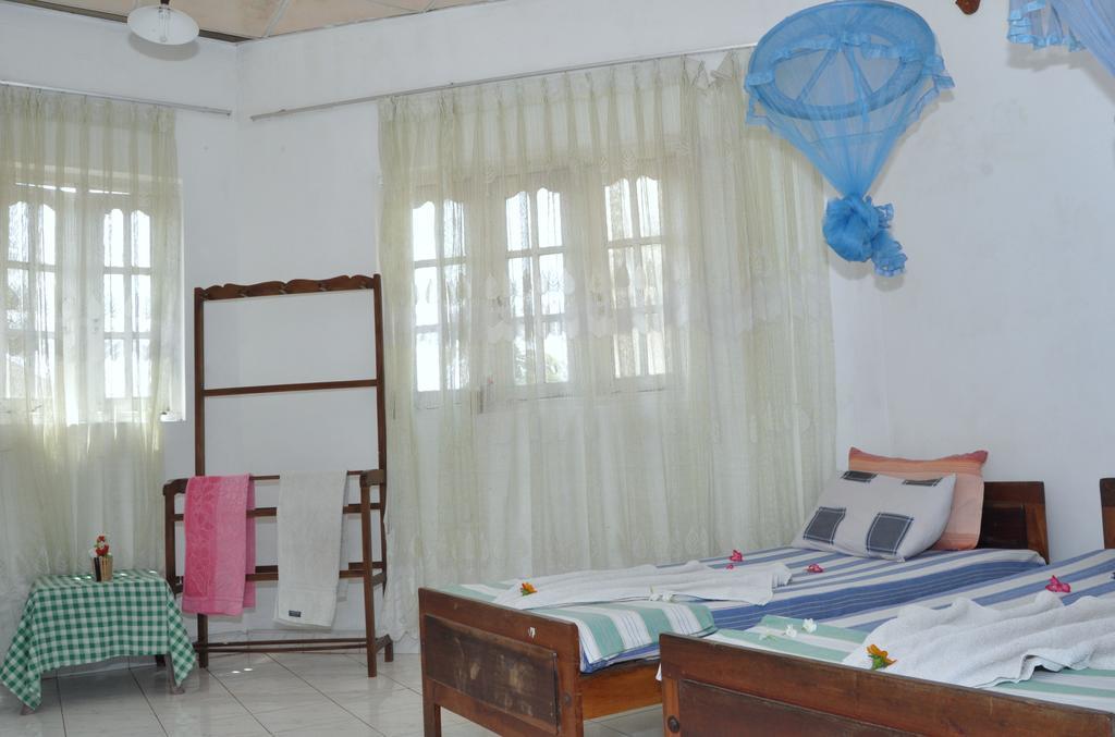 Marshal Beach Guesthouse Negombo Szoba fotó