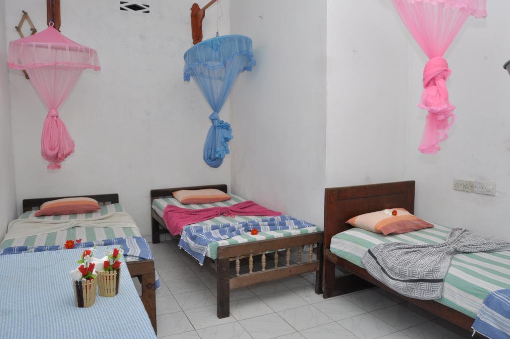 Marshal Beach Guesthouse Negombo Szoba fotó